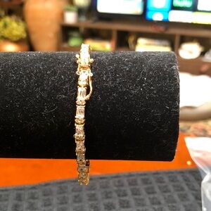 Elegant Gold and Silver Women's Bracelet